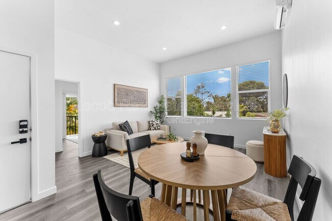 Building Photo - 5256 Adams Ave