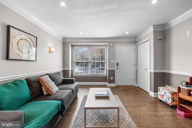 Building Photo - 1203 Delancey Way