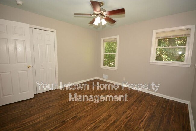 Building Photo - 1864 Flintwood Dr SE