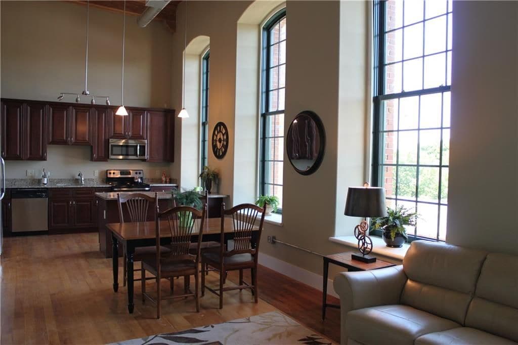 Building Photo - 624 Washington St