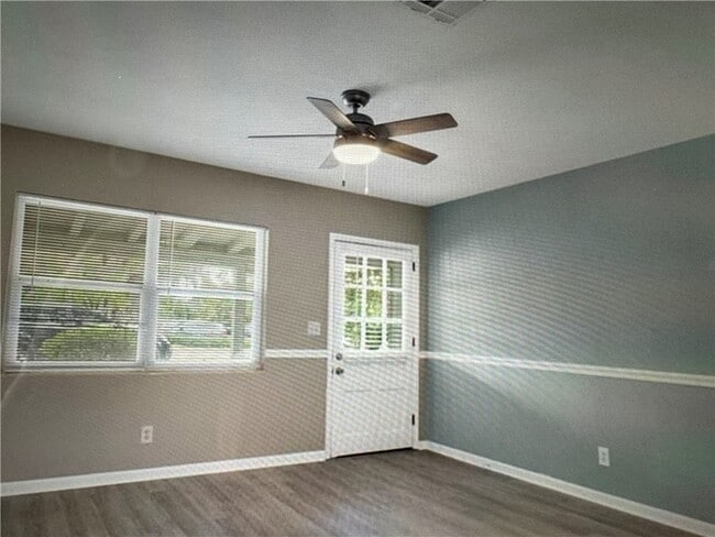 Building Photo - 2157 10th Ave