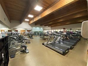 Building Photo - 2000 Towerside Terrace