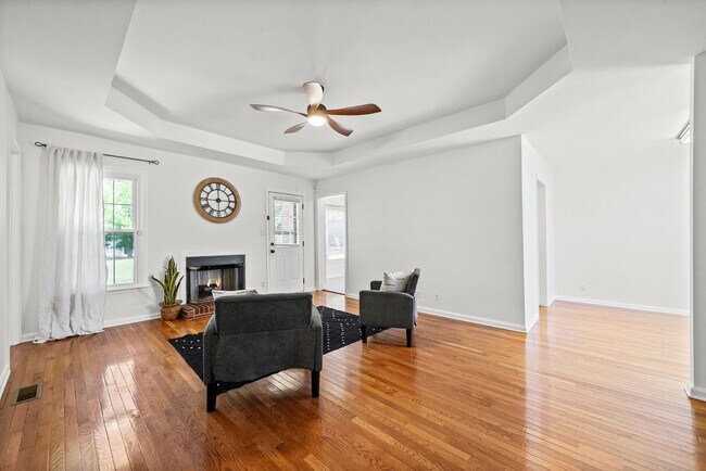 Building Photo - 1409 Janet Way Dr