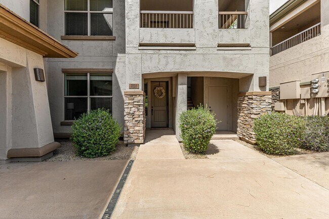 Building Photo - 10260 E White Feather Ln