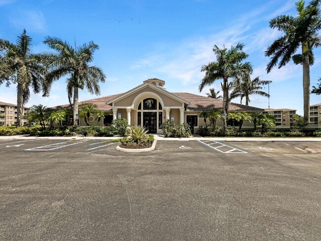 Building Photo - $500 Off First Month’s Rent – Move in by O...