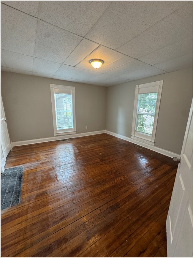 Building Photo - 428 North St