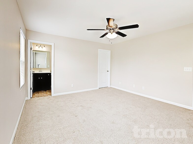 Building Photo - 8187 Thornton St