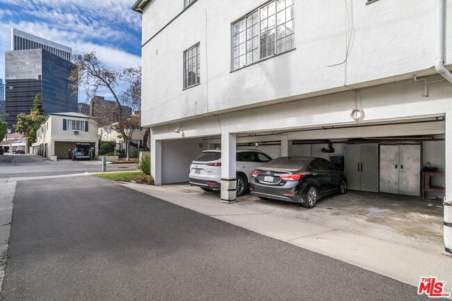Building Photo - 9770 W Olympic Blvd
