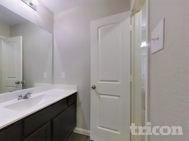 Building Photo - 17530 Greystanes Rd