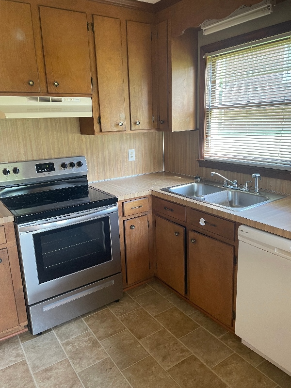 Building Photo - 207 Oak St