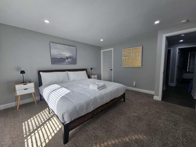 Building Photo - 7335 Quail Ridge Dr