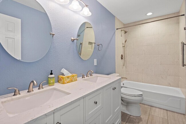 Building Photo - 1408 Deer Ledge Trail
