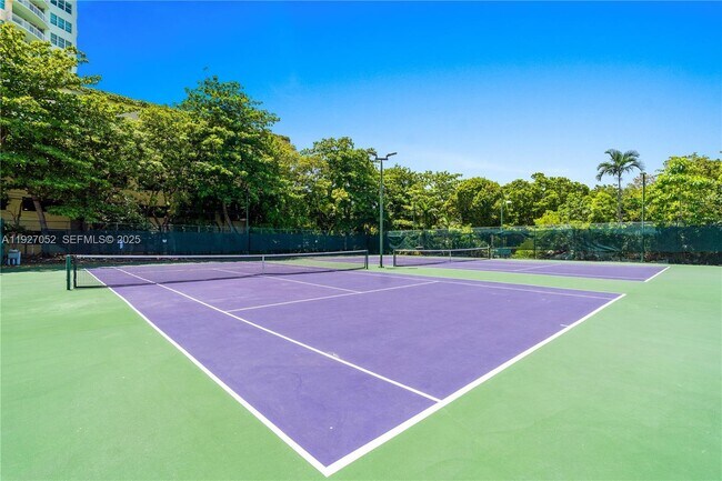 Building Photo - 2451 Brickell Ave