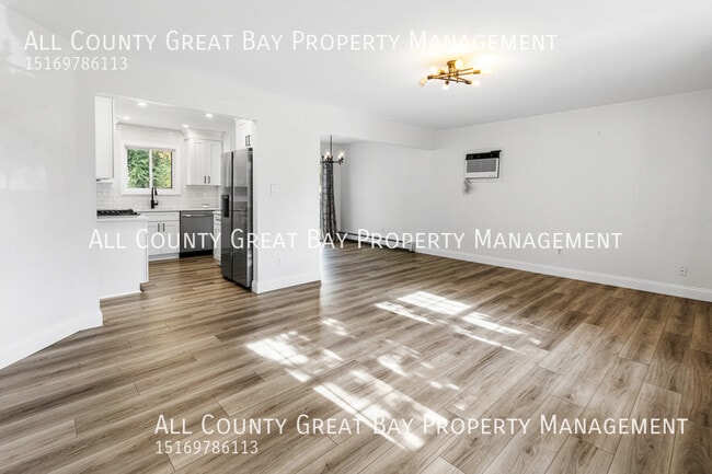 Building Photo - 921 Church St