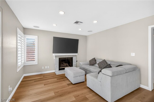 Building Photo - 4835 Illustrious St