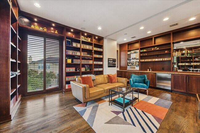 Building Photo - 1822 Morse St