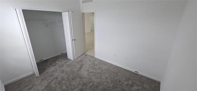 Building Photo - 1433 Deepwater Cir