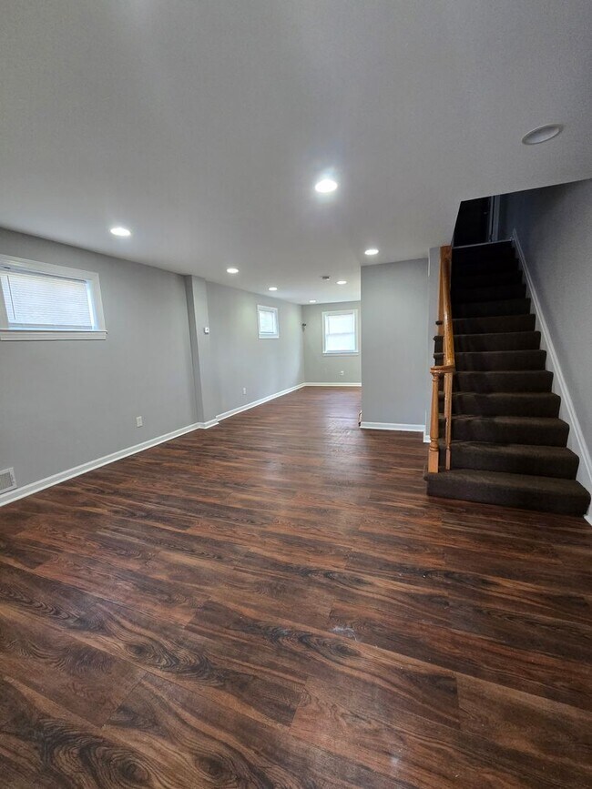 Building Photo - **3 BEDROOM TOWNHOME IN BALTIMORE COUNTY COMING SOON**