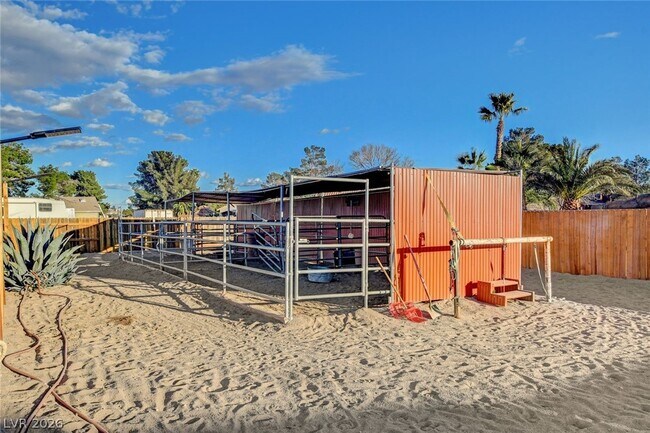 Building Photo - 5305 Patricia Ave