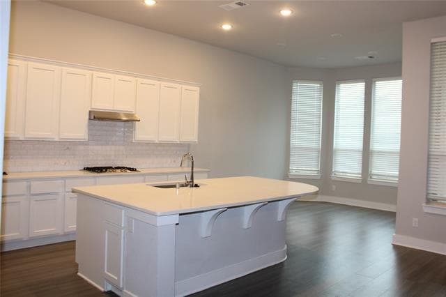 Building Photo - 3104 Armstrong Ave