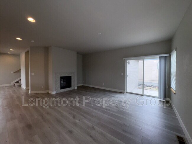 Building Photo - 1303 S Oak Ct.