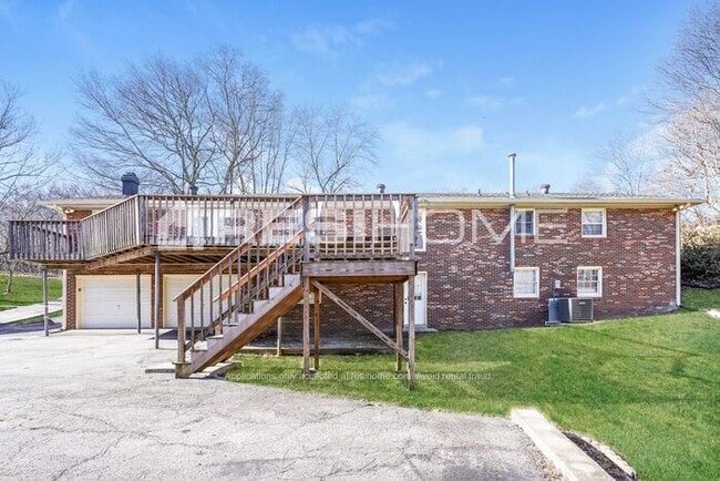 Building Photo - 954 Carlin St