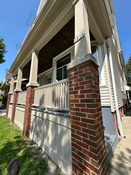 Primary Photo - 2816 N Fratney St