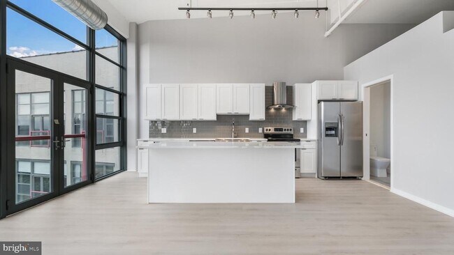 Building Photo - 444 N 4th St