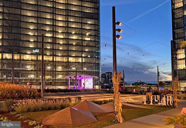 Building Photo - 1504 Lincoln Way