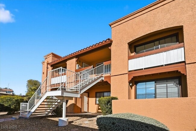 Building Photo - 5114 S Jones Blvd