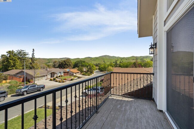 Building Photo - 367 Mt Washington Way