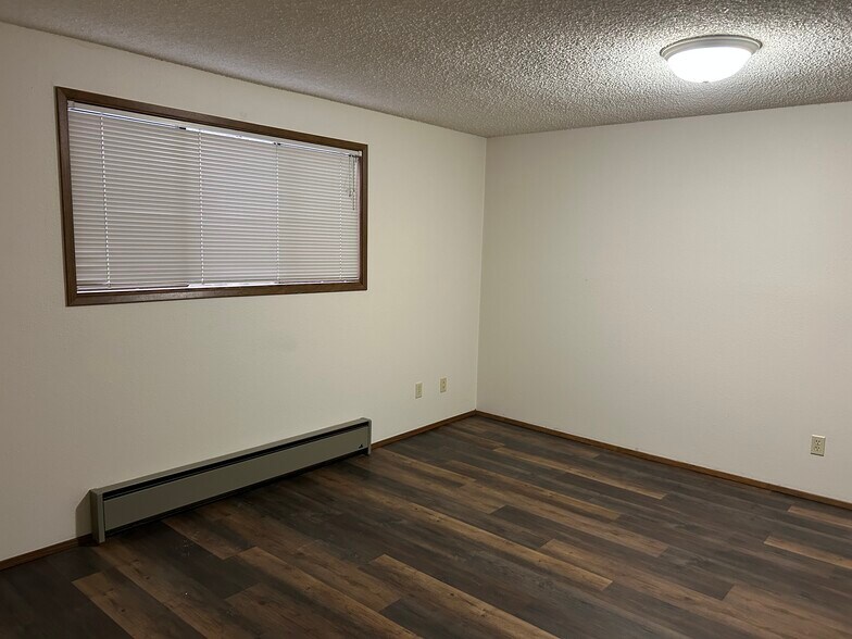 Building Photo - 107 La Villa Dr