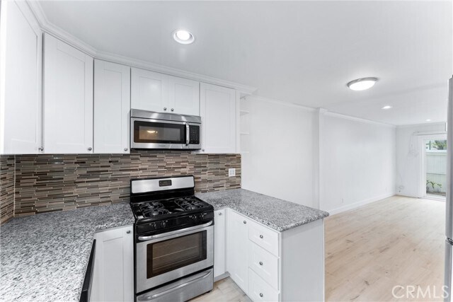 Building Photo - 8242 Henderson Green