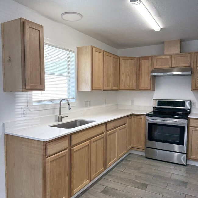 Building Photo - 3790 Le Bleu St