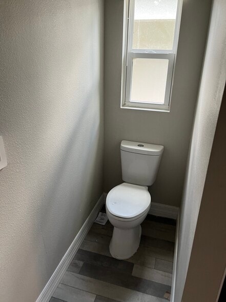 Building Photo - 536 1st St