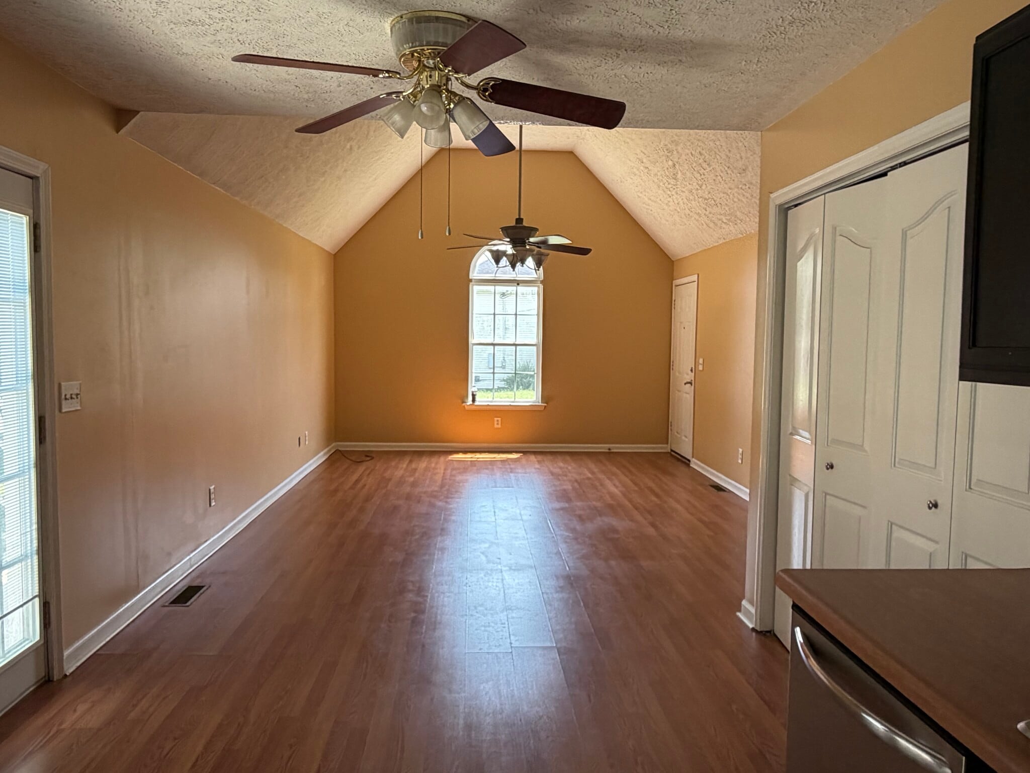 Building Photo - 4914 Camborne Cir