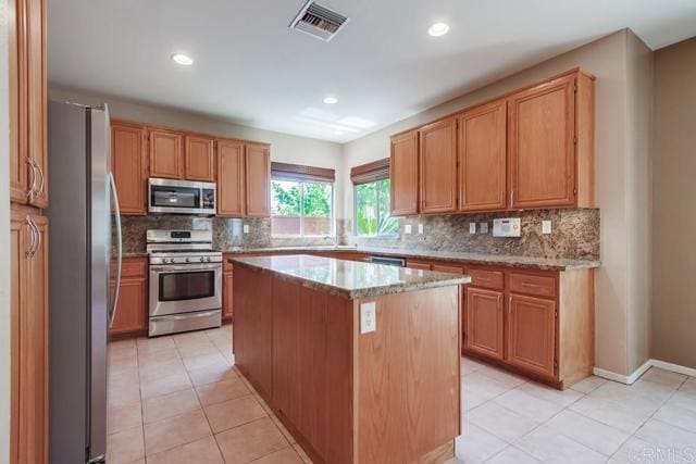 Building Photo - 777 Aldea Dr