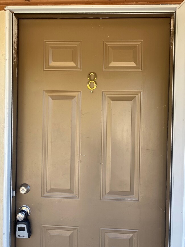 Building Photo - 3024 Elgin St