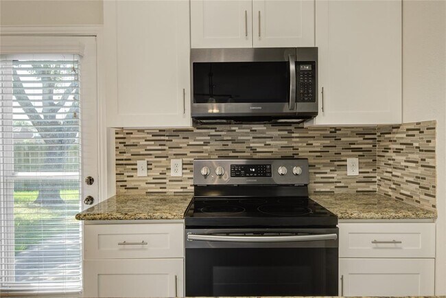 Building Photo - 229 River Basin Ln