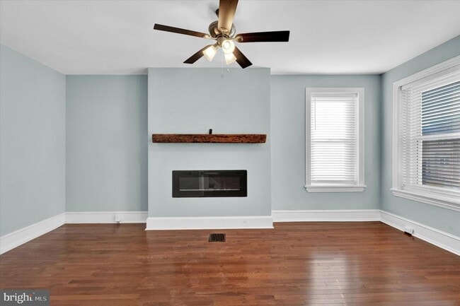 Building Photo - 205 Hermitage St