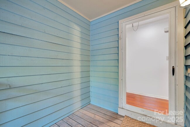 Building Photo - 3300 Selwyn Farms Ln