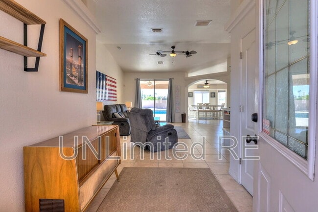 Building Photo - 304 Acoma Blvd S