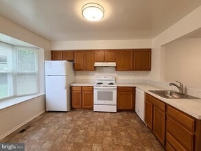 Building Photo - 6124 Majors Ln