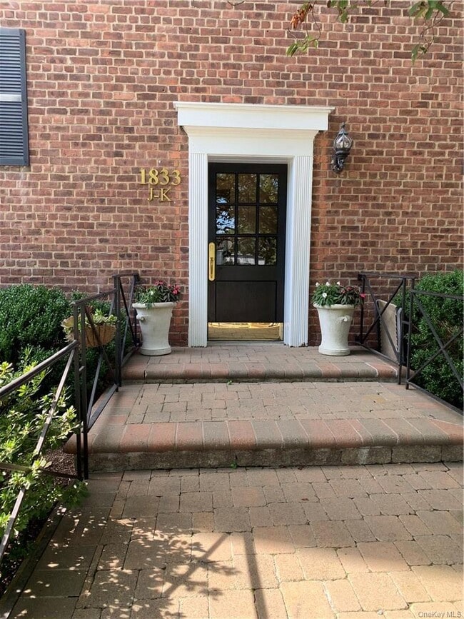 Building Photo - 1833 Palmer Ave