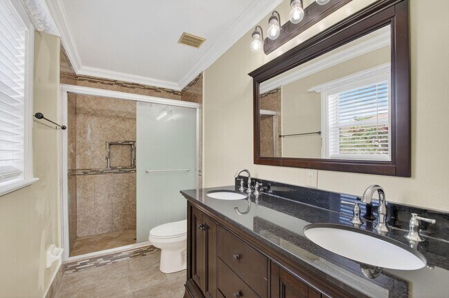 Building Photo - 1756 Pierside Cir