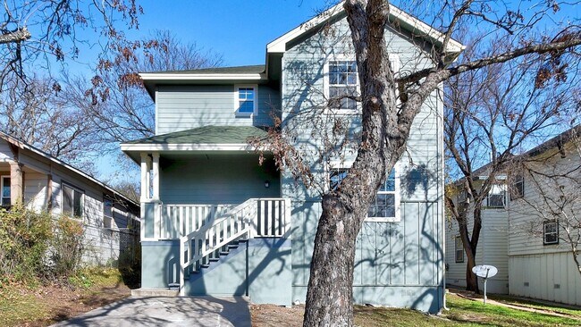 Building Photo - 2206 Pennsylvania Ave