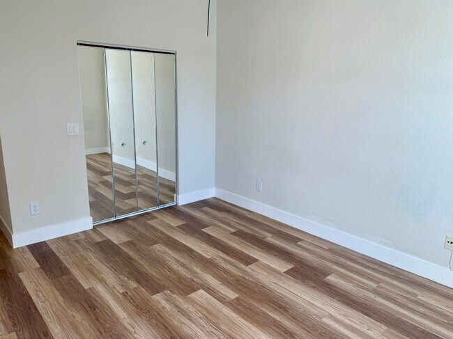 Building Photo - 3545 Forest Hill Blvd