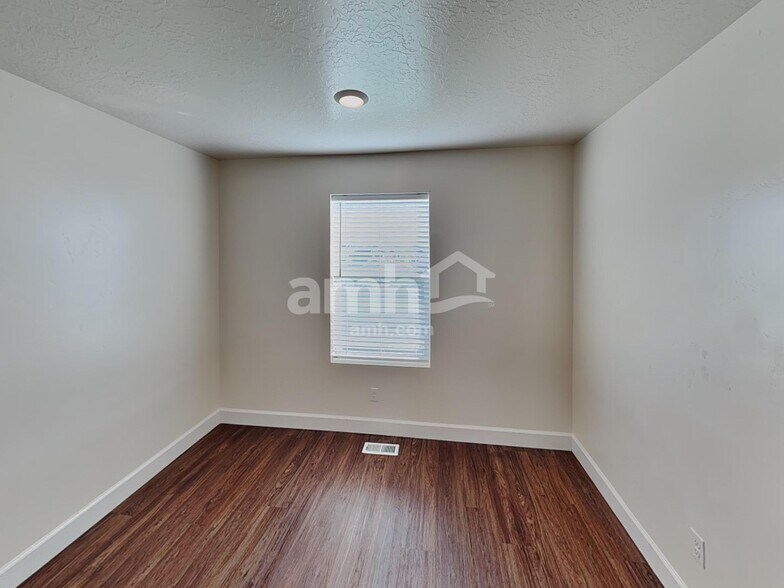 Building Photo - 1175 Wagon Way