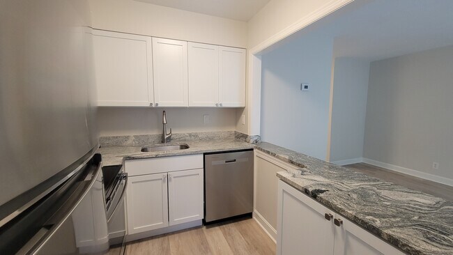 Building Photo - The Charlotte