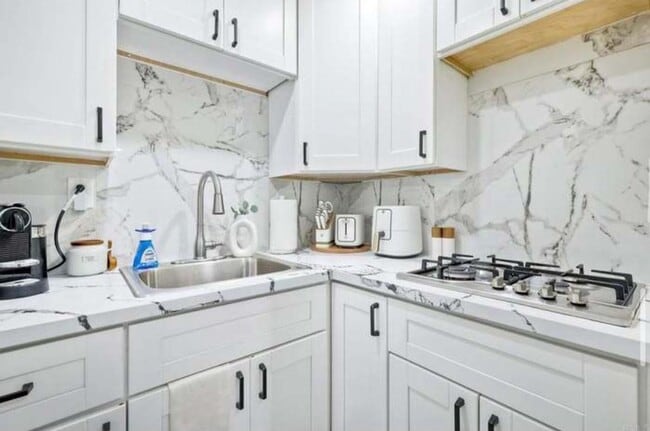 Building Photo - Renovated Chula Vista Studio - For Rent